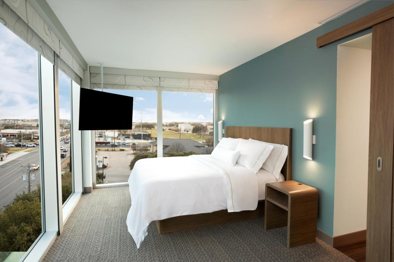 Element At The Domain Hotel 3*